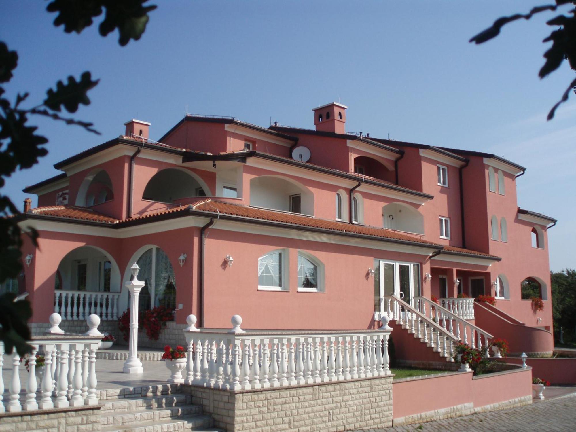 Apartments And Rooms Villa Chiara Krnica Exterior photo